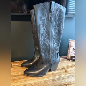 Crown vintage sila wide calf western boot